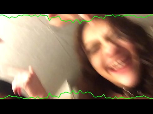 ❤️ 两位性感的黑发美女情感内裤留住混蛋古怪的婊子 at us